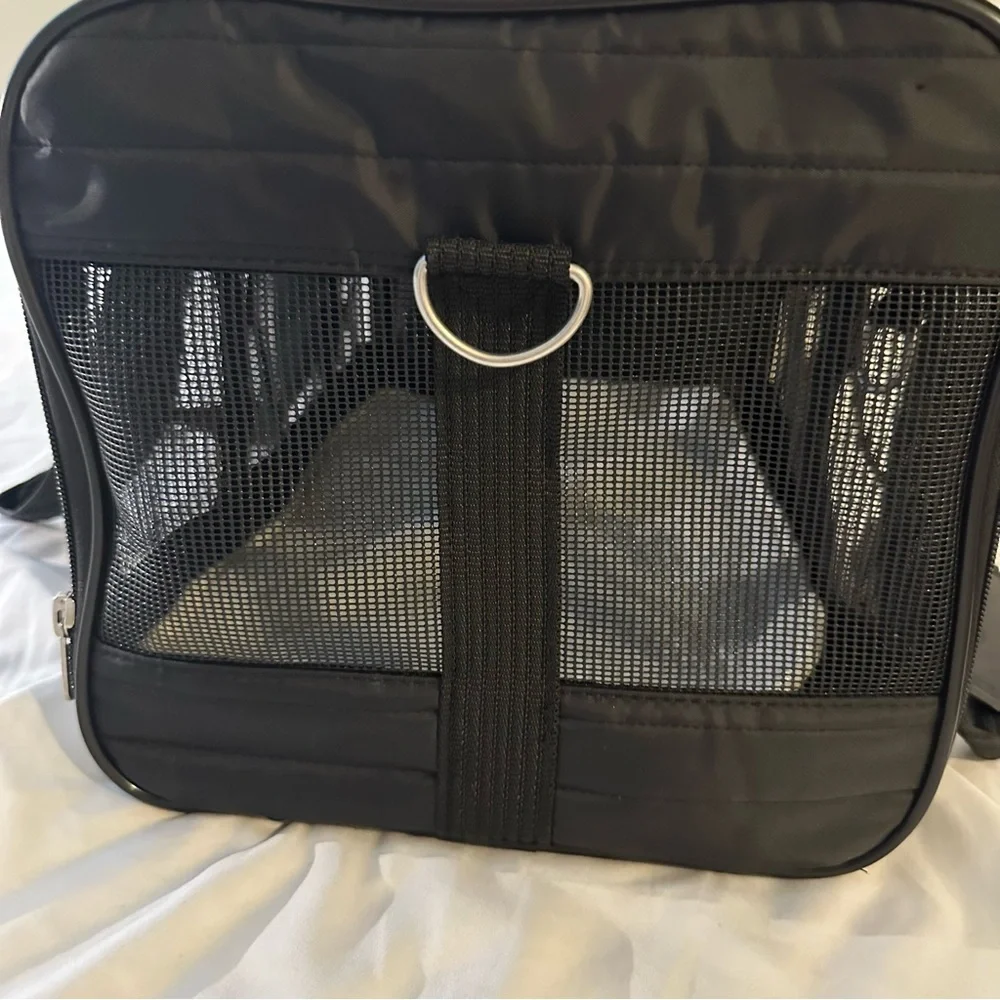 Sherpa Original Deluxe Airline-Approved Dog & Cat Carrier Bag, Black, Medium